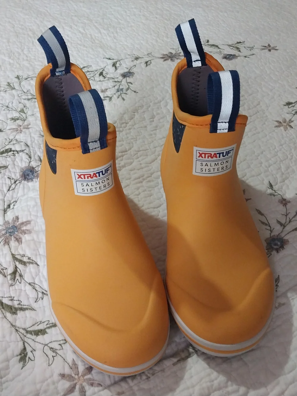 XTRATUF Salmon Sisters Women's Orange Slip-On Rain Boots Waterproof Size 7